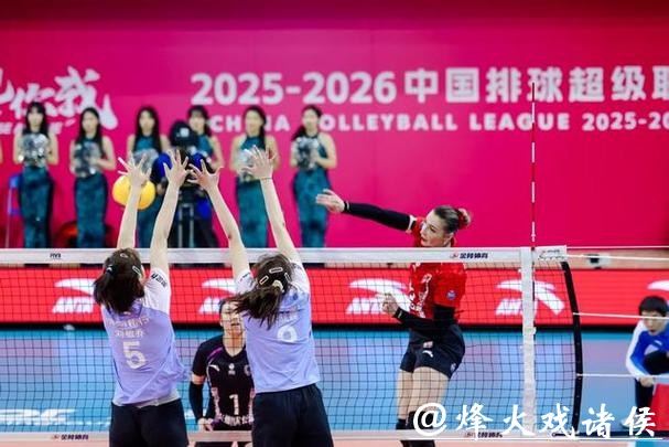 上海女排双外援火力击溃天津女排，不过蔡斌还是在给球队“挑毛病”