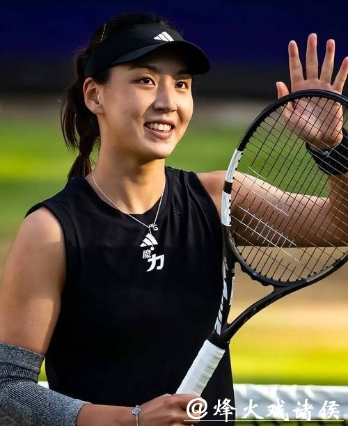 澳网｜“不专注于网球”反倒接连赢球，王欣瑜靠着松弛感成为三十二强中国独苗